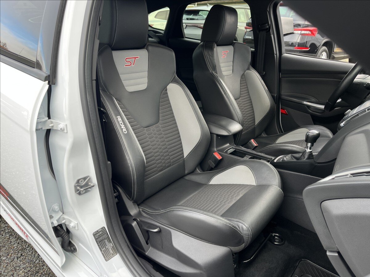 Ford Focus Hatchback 2,0 l 184 kw