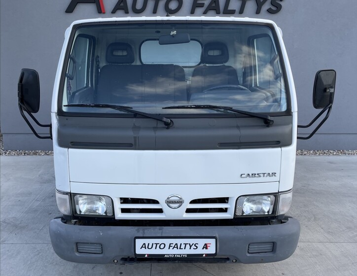 Nissan Cabstar 1