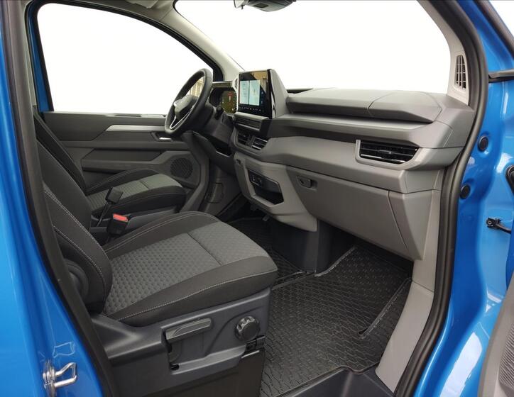 Volkswagen Caravelle 16