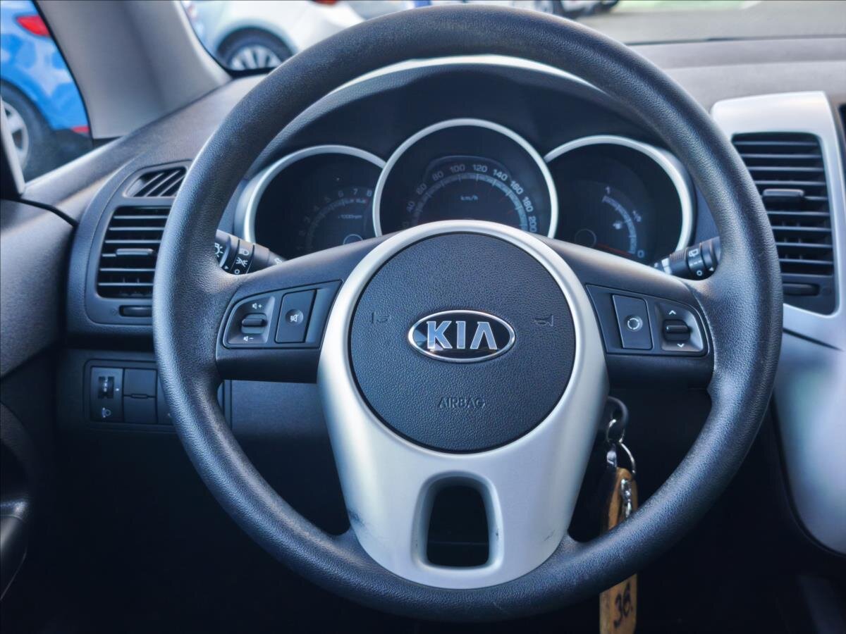 KIA Venga Hatchback 1,4 l 66 kw