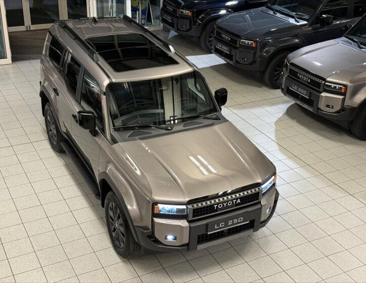 Toyota Land Cruiser SUV 2,8 l 150 kw