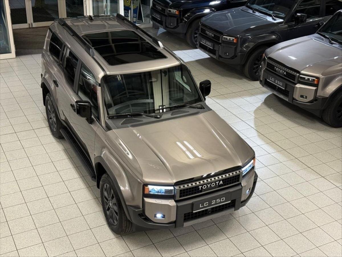 Toyota Land Cruiser SUV 2,8 l 150 kw