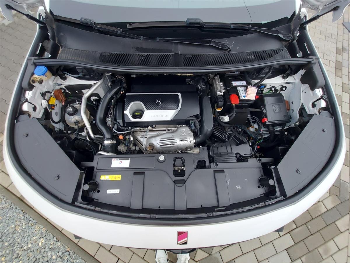 DS Automobiles DS7 Crossback SUV / Terénní 1,6 l 133 kw