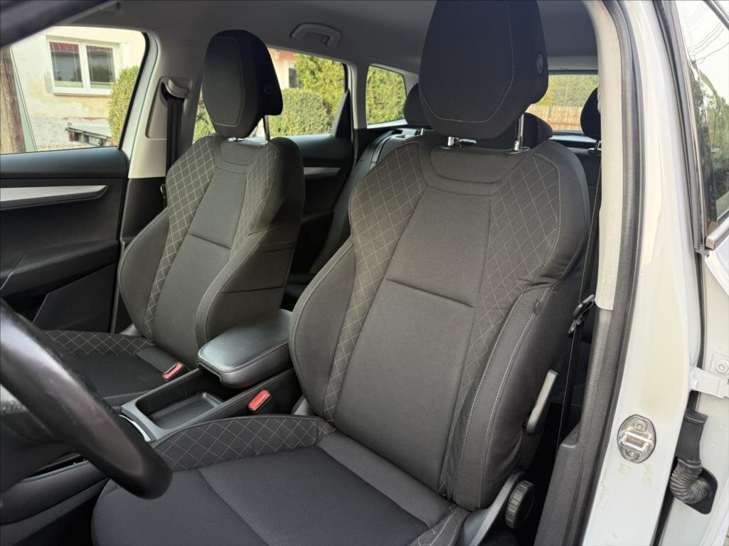 Škoda Karoq SUV / Terénní 1,6 l 85 kw
