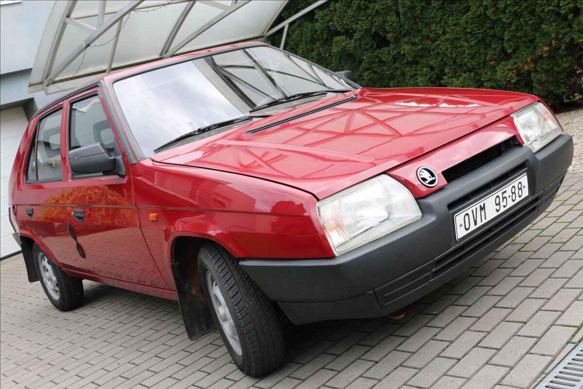 Škoda Favorit Hatchback 1,3 l 46 kw