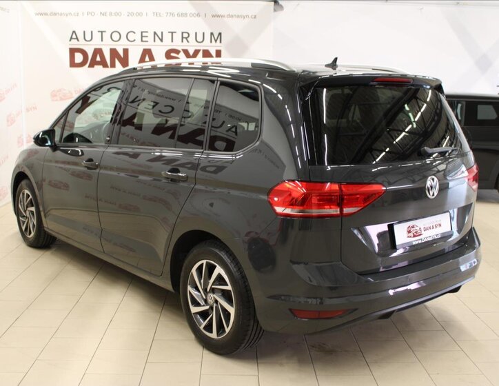 Volkswagen Touran SUV / Terénní 1,2 l 81 kw