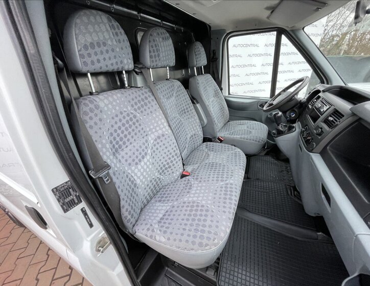 Ford Transit Skříň 2,2 l 63 kw
