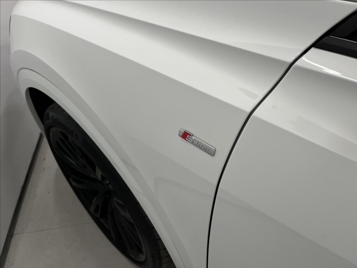 Audi Q8 SUV 3,0 l 210 kw