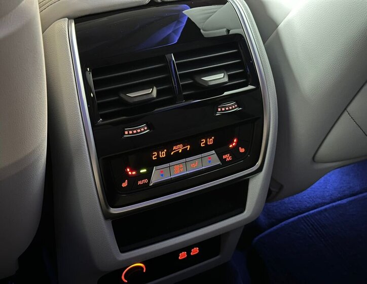 BMW XM SUV / Terénní 4,4 l 480 kw