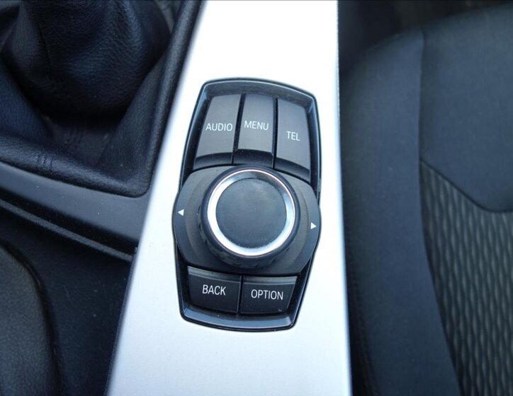 BMW Řada 3 Sedan / Limuzína 2,0 l 105 kw