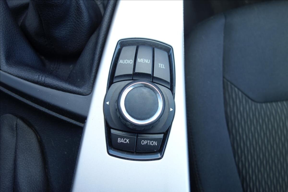 BMW Řada 3 Sedan / Limuzína 2,0 l 105 kw