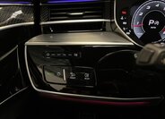Audi S8 Sedan 4,0 l 420 kw