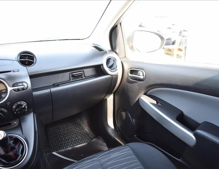 Mazda 2 Hatchback 1,3 l 55 kw