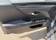 Lexus ES 300h Sedan / Limuzína 2,5 l 131 kw