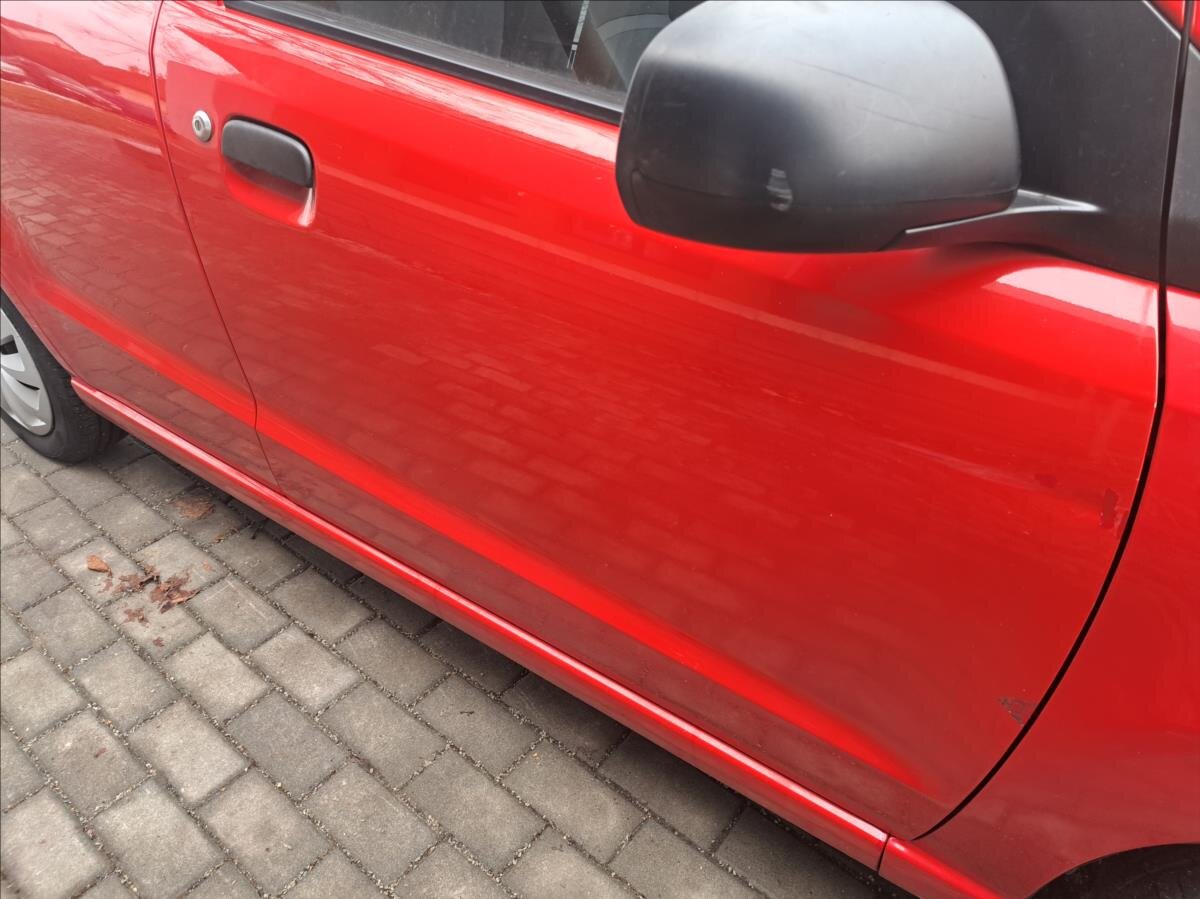 Suzuki Alto Hatchback 996,0 50 kw