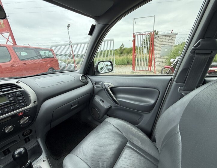 Toyota RAV4 Ostatní 2,0 l 85 kw