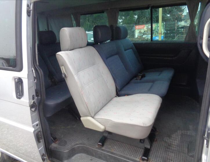 Volkswagen Caravelle 14