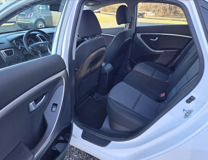 Hyundai i30 Hatchback 1,4 l 66 kw