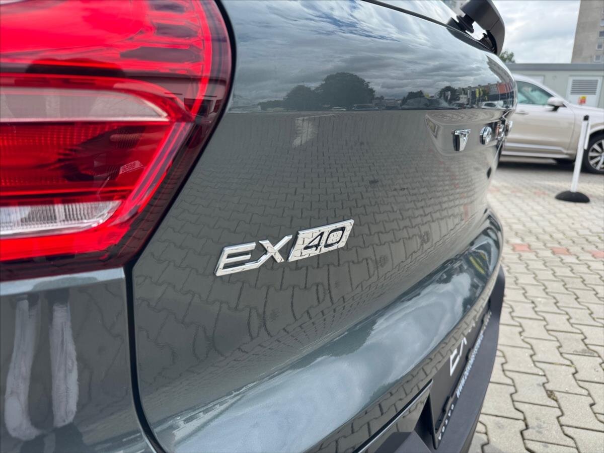 Volvo EX40 SUV 0,0 185 kw
