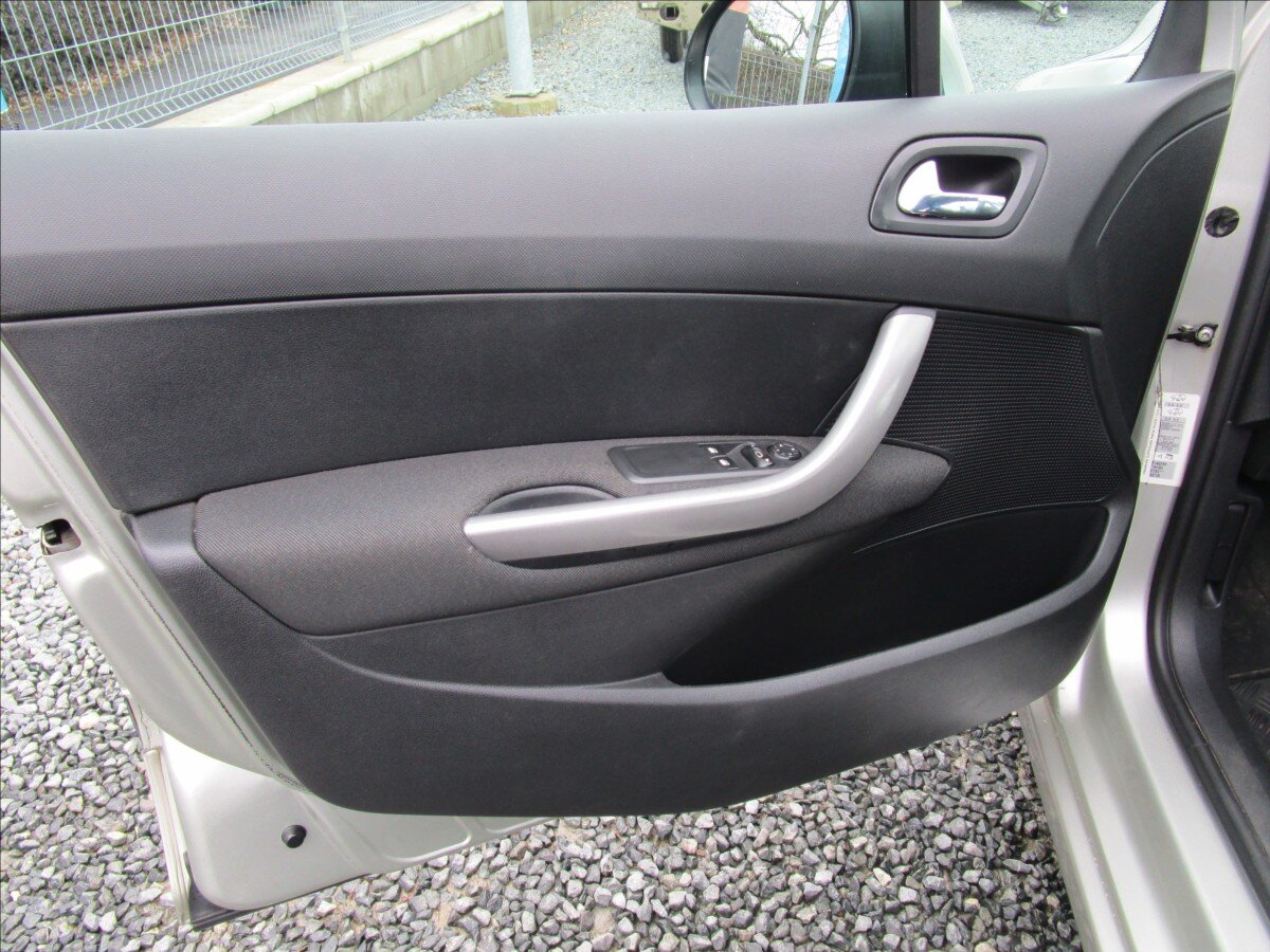 Peugeot 308 Hatchback 1,6 l 66 kw