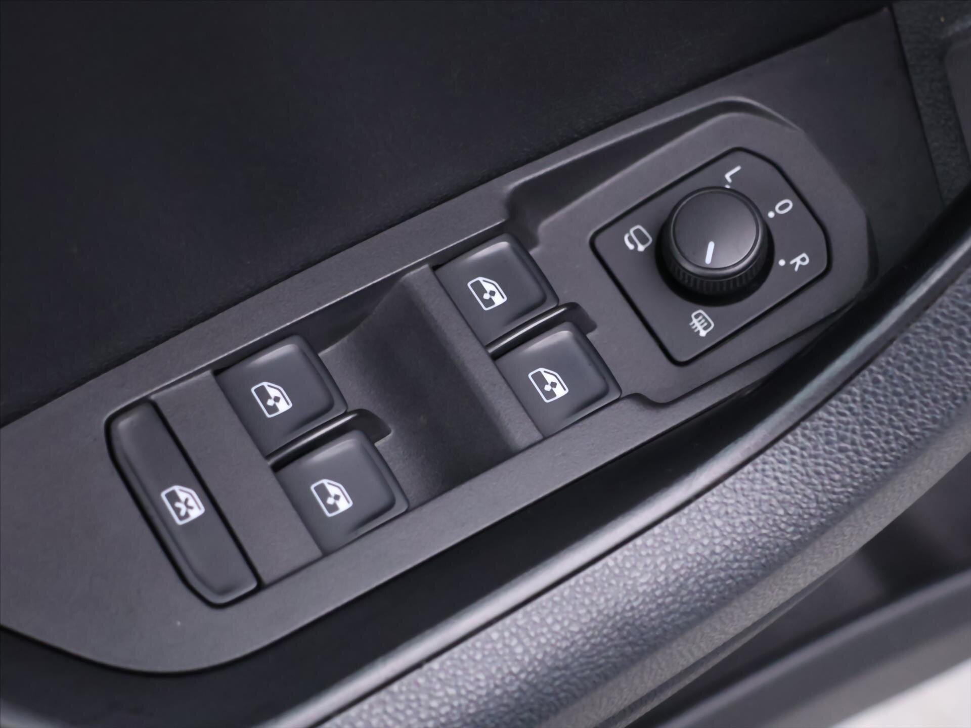 Škoda Karoq SUV 1,5 l 110 kw