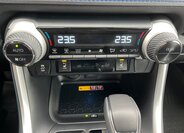 Toyota RAV4 SUV 2,5 l 131 kw