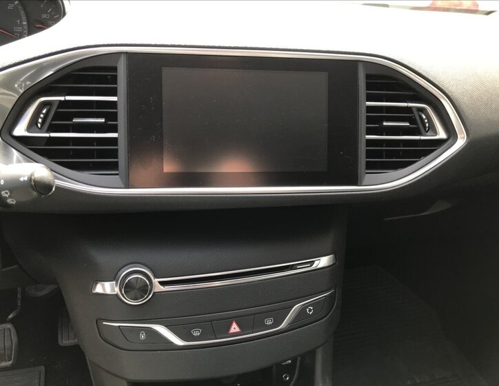 Peugeot 308 Kombi 1,2 l 81 kw