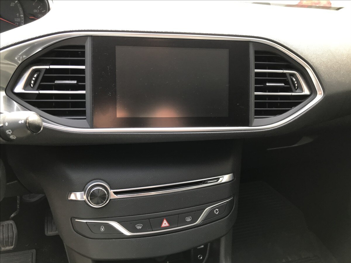 Peugeot 308 Kombi 1,2 l 81 kw