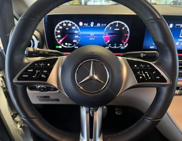 Mercedes-Benz Třídy V 13