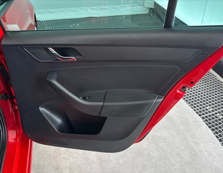 Škoda Rapid Liftback 1,2 l 77 kw