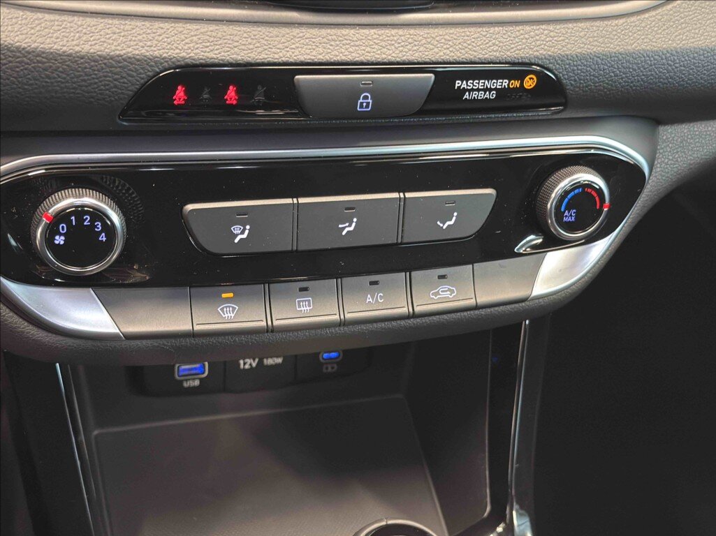 Hyundai i30 Kombi 998,0 73 kw