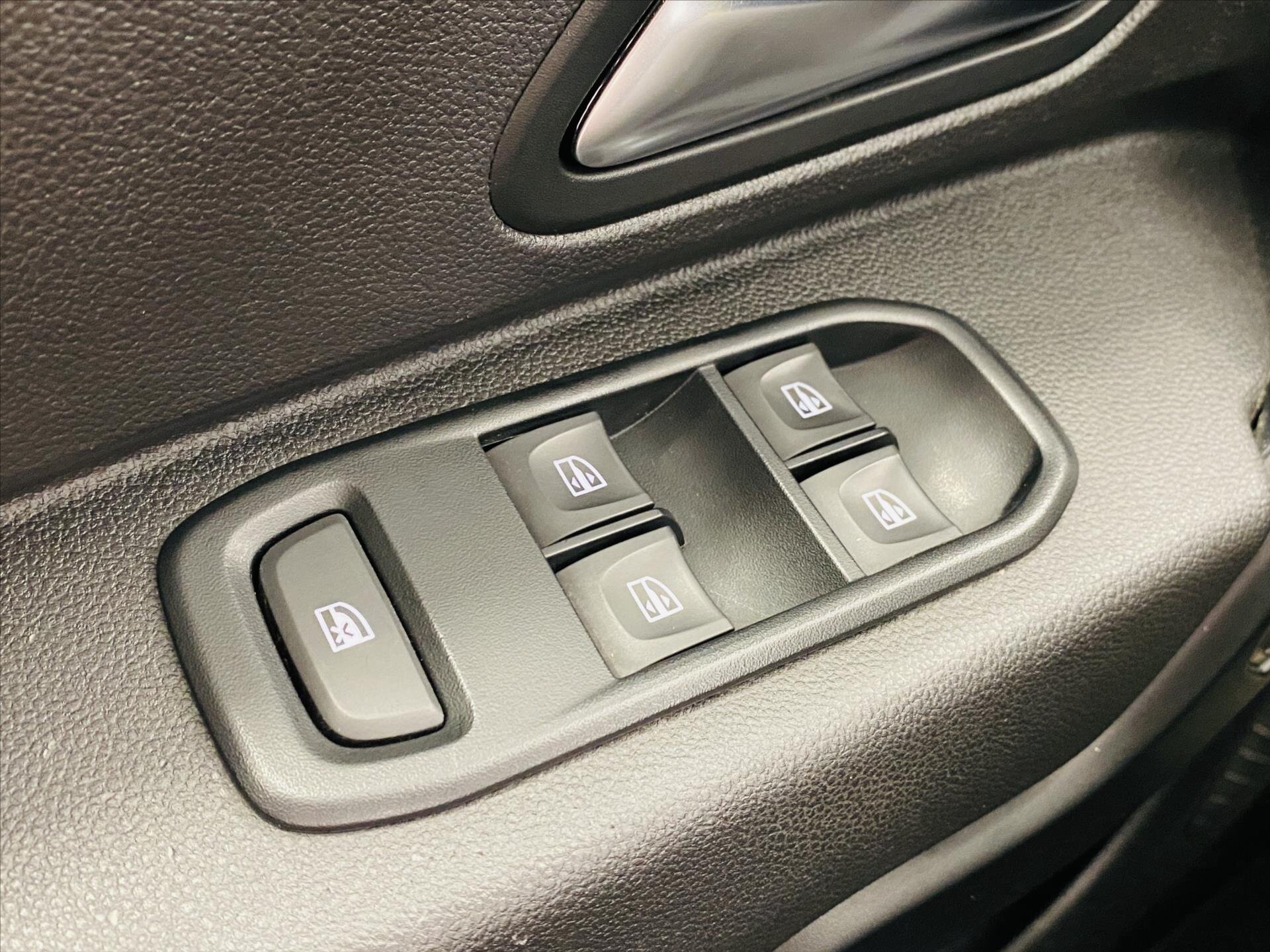 Dacia Duster SUV / Terénní 999,0 74 kw