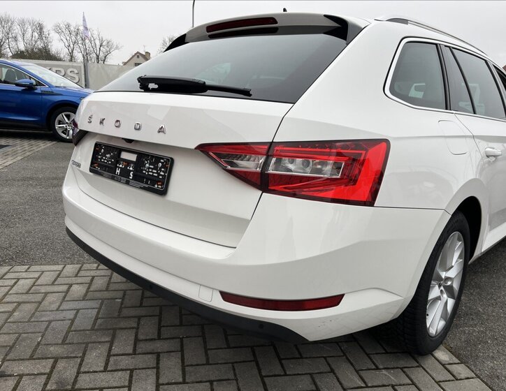 Škoda Superb Kombi 2,0 l 110 kw