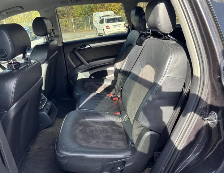 Audi Q7 7