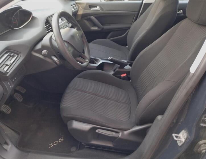 Peugeot 308 9
