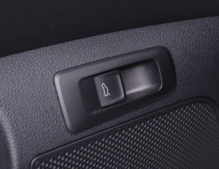 Škoda Karoq SUV / Terénní 2,0 l 140 kw