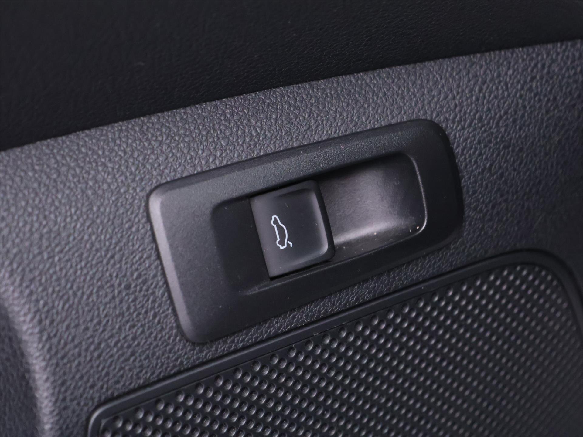 Škoda Karoq SUV / Terénní 2,0 l 140 kw