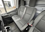 Mercedes-Benz Sprinter 11