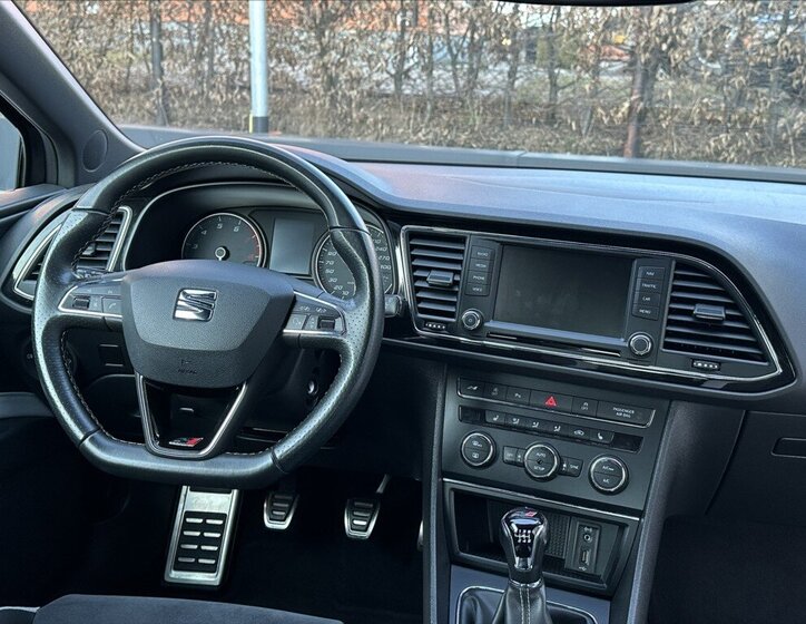 Seat Leon Hatchback 2,0 l 213 kw