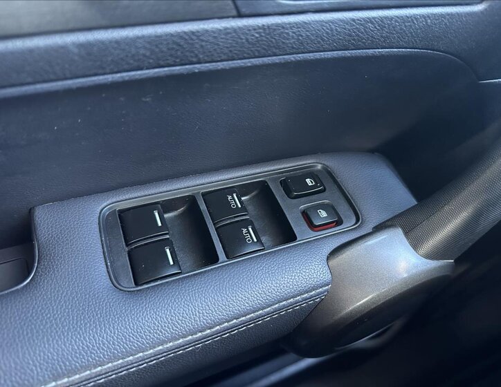 Honda CR-V SUV / Terénní 2,0 l 110 kw