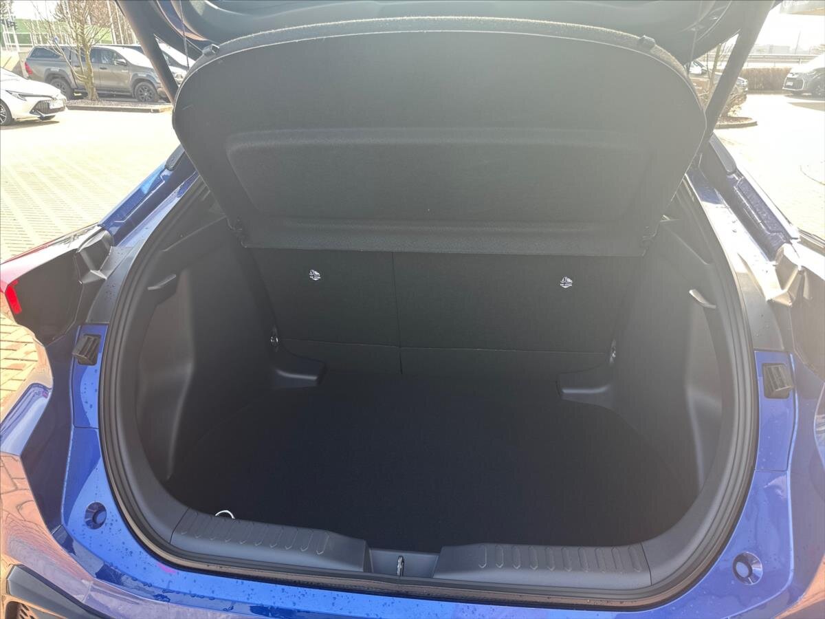 Toyota C-HR Hatchback 1,8 l 72 kw