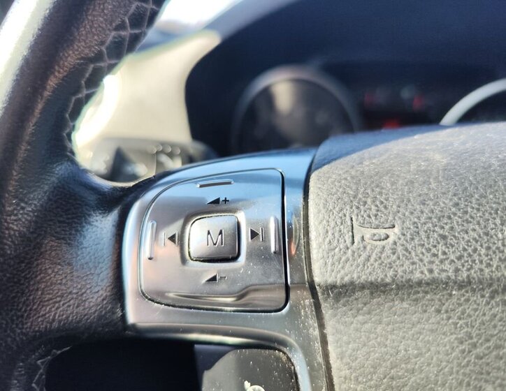 Ford Mondeo Kombi 1,6 l 118 kw