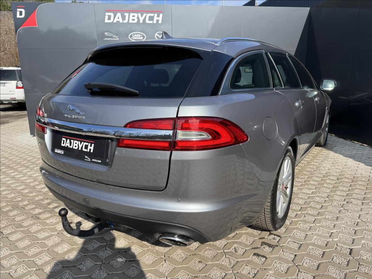 Jaguar XF Kombi 2,2 l 120 kw
