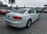 Volkswagen Passat 10