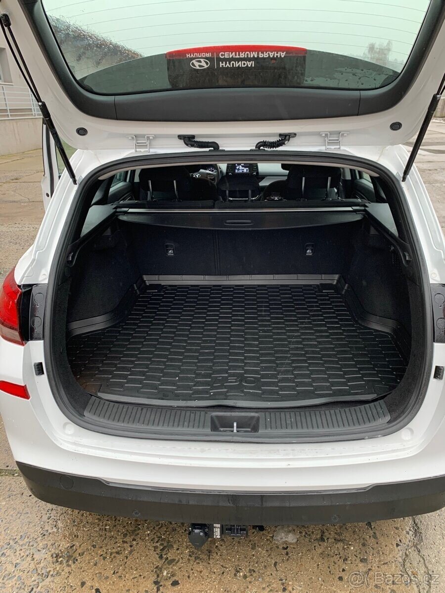 Hyundai i30 Kombi 998,0 88 kw