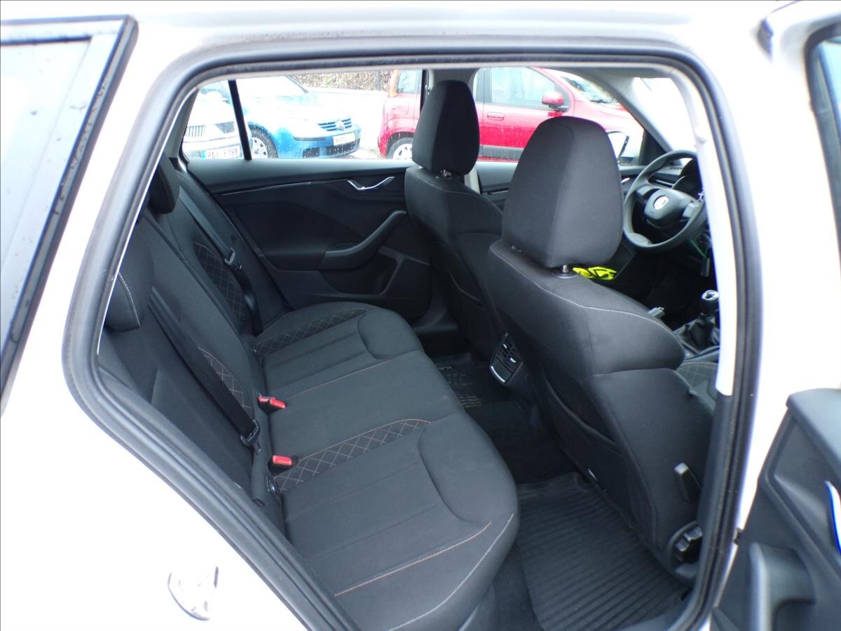 Škoda Kamiq Hatchback 999,0 70 kw