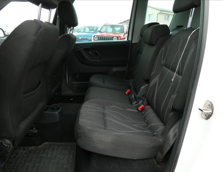 Škoda Roomster MPV 1,6 l 77 kw