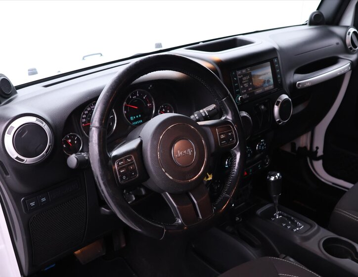 Jeep Wrangler SUV 2,8 l 147 kw