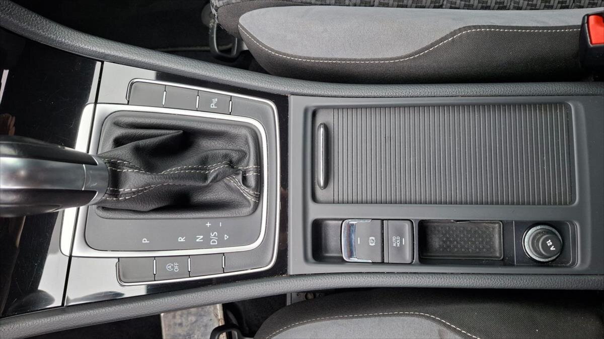 Volkswagen Golf Hatchback 1,4 l 110 kw