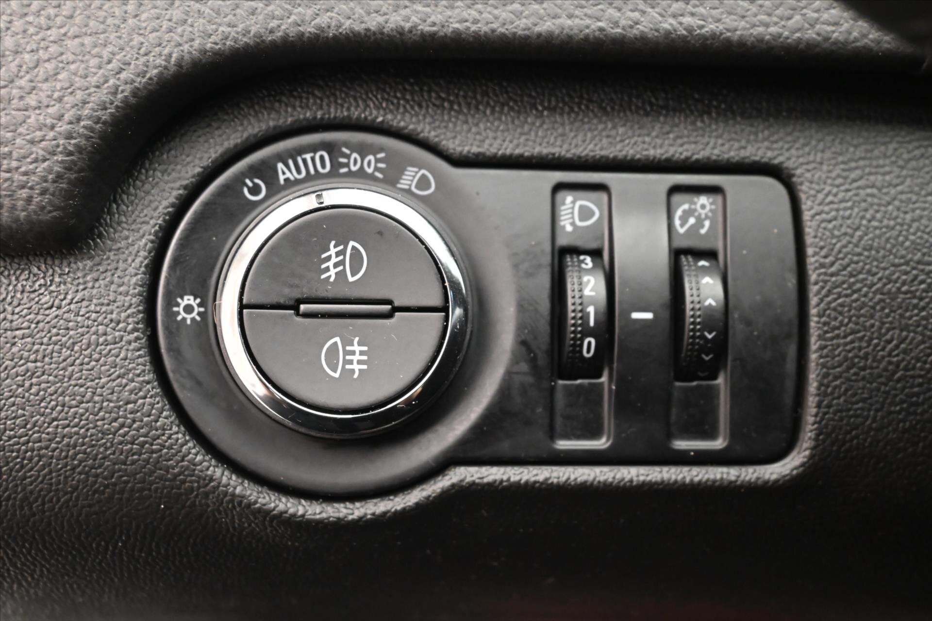 Opel Insignia Ostatní 2,0 l 118 kw